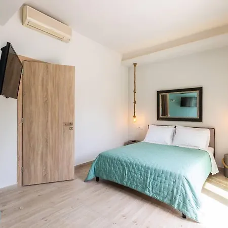 Adelhome - Sea View & Walking Distance To Beach! *